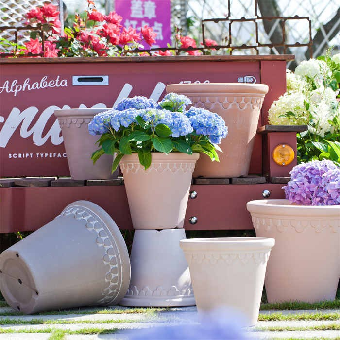 12 Flower Pot Plastic