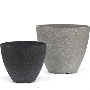 9" Plastic Flower Pot