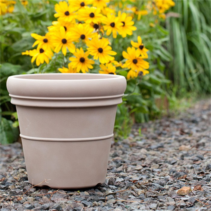 Plastic Planters Wholesale