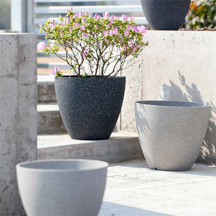 9 Plastic Plant Pot