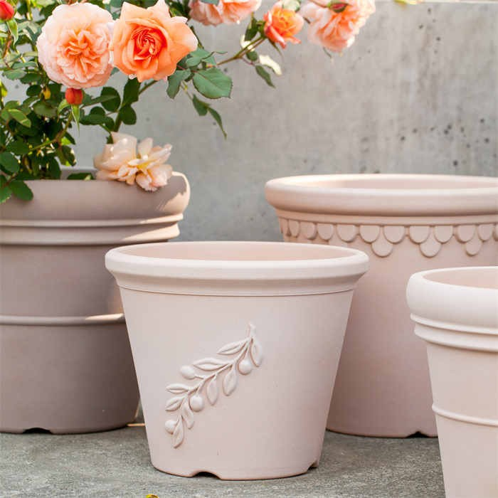 10 Plastic Planter