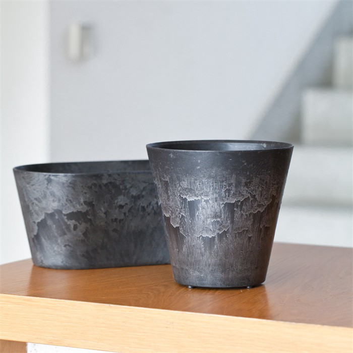 63 Plastic Planter08