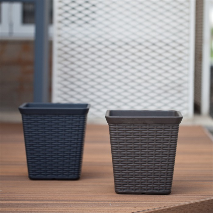 Artificial Wicker Hose Plant Planter05