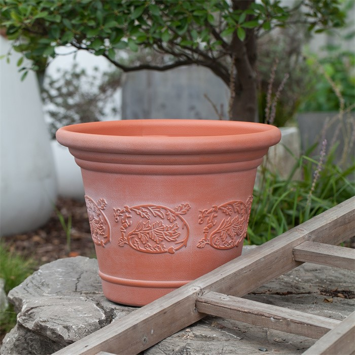 Hand Painted Pot05