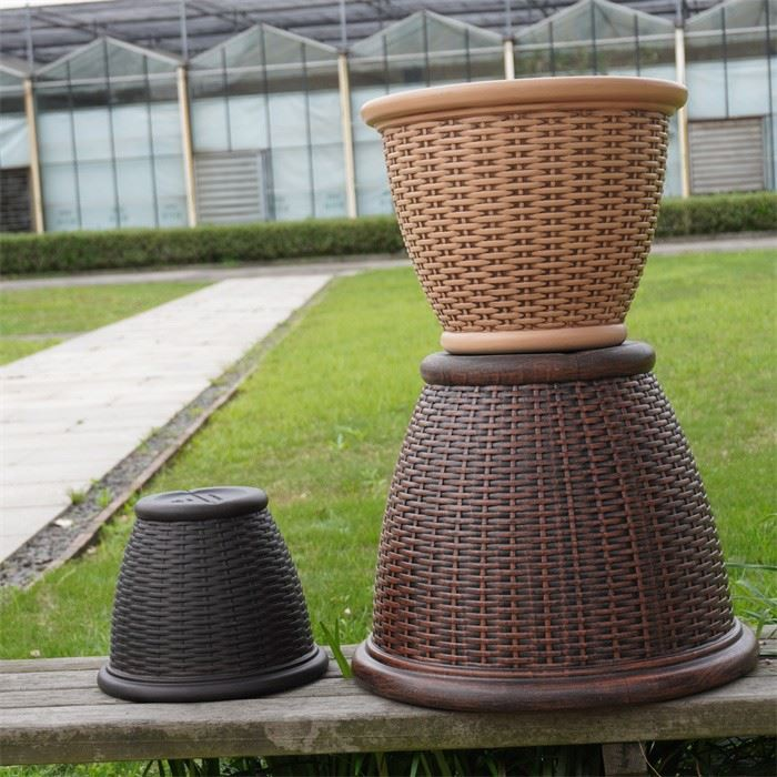 Spray Plastic Flower Pot
