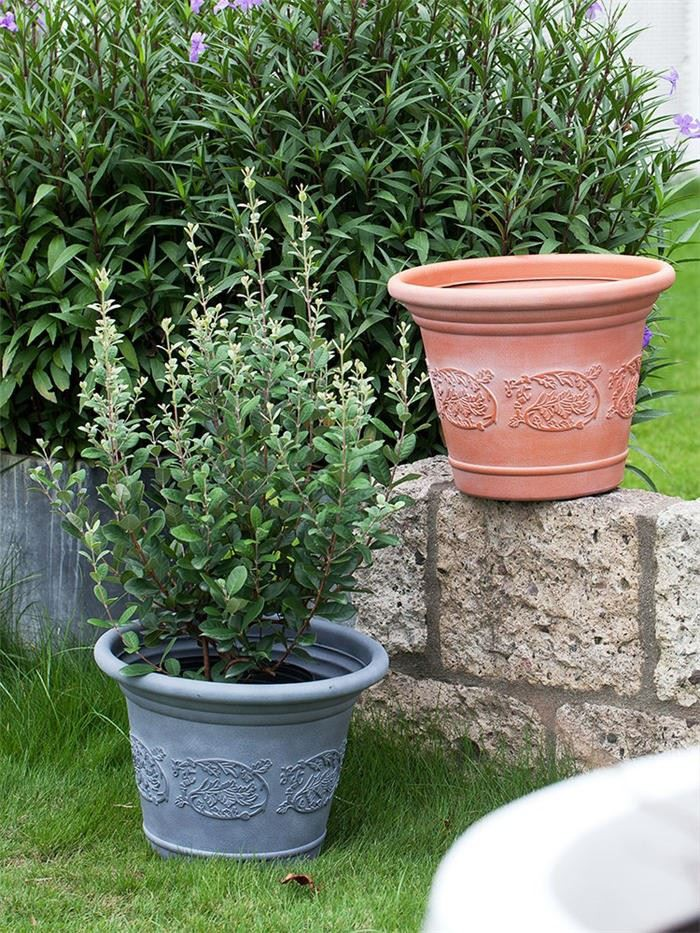 Large-Caliber Plastic Flower Pot
