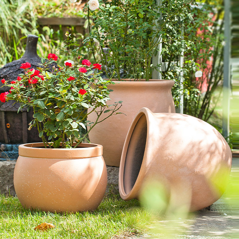 17 Inch HDPE Matte Sphere Flower Pot for Large Public Space